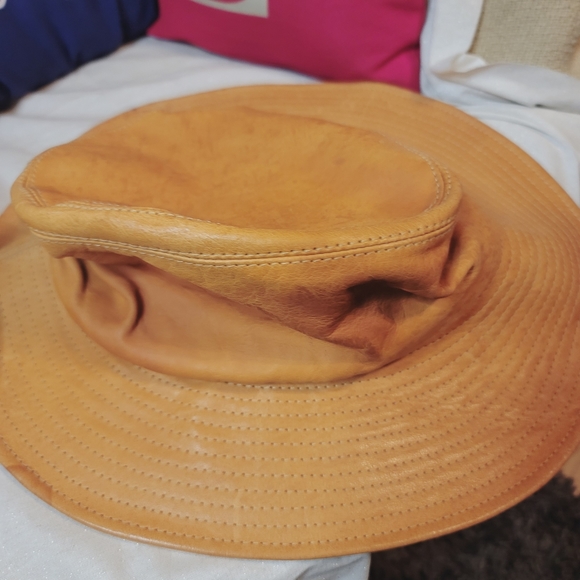 Tracy Watts New York Hat - Picture 5 of 11